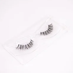 by Florian Ferino Wimpernkranz Look 1-Niclay Best