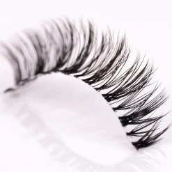 by Florian Ferino Wimpernkranz Look 1-Niclay Best