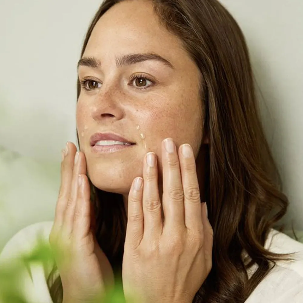 Straffendes Gesichtsöl Granatapfel 30 ml-Weleda Hot